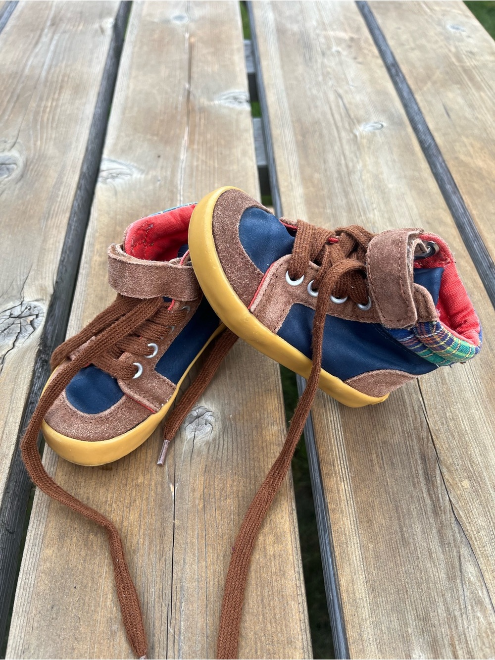 Old Navy Toddler Boy’s 6C Shoes